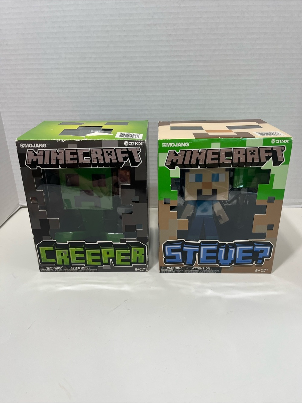 MINECRAFT Steve? And creeper vinyl figures NWT 2013 jinx spin master